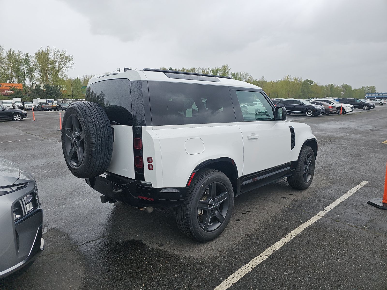 2024 Land Rover Defender 90 X-Dynamic SE AWD
