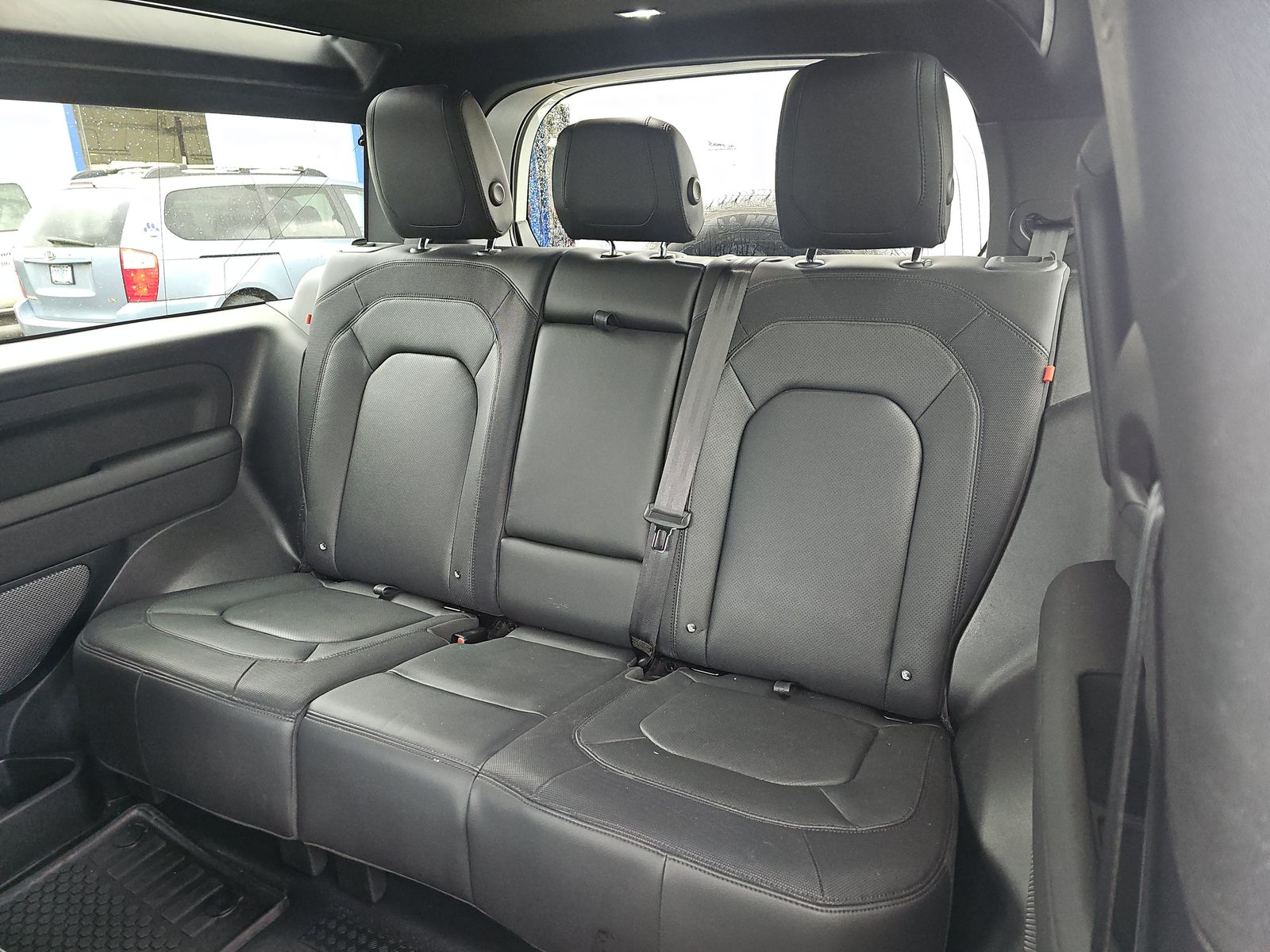 2024 Land Rover Defender 90 X-Dynamic SE AWD