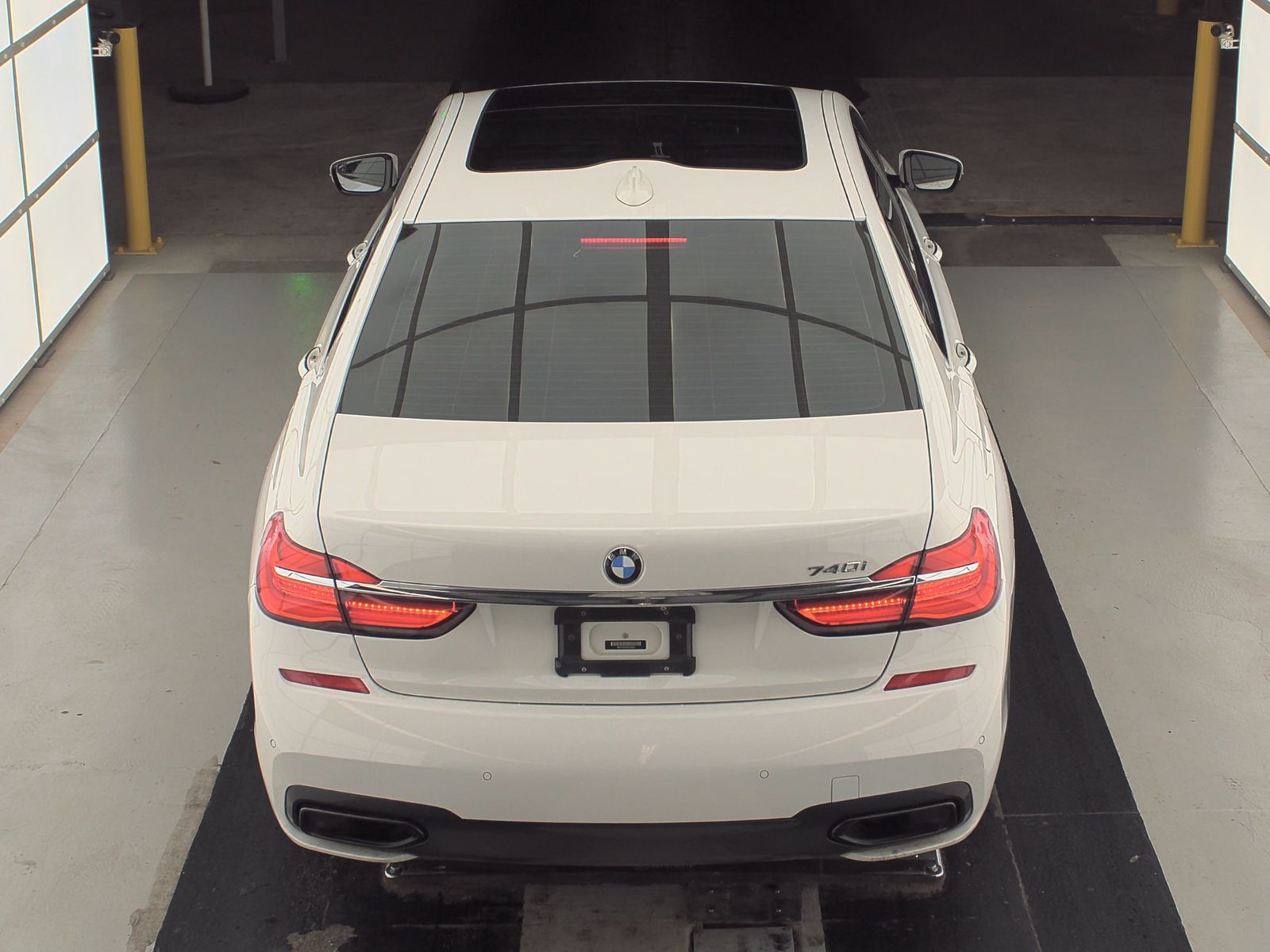 2017 BMW 7 Series 740i RWD