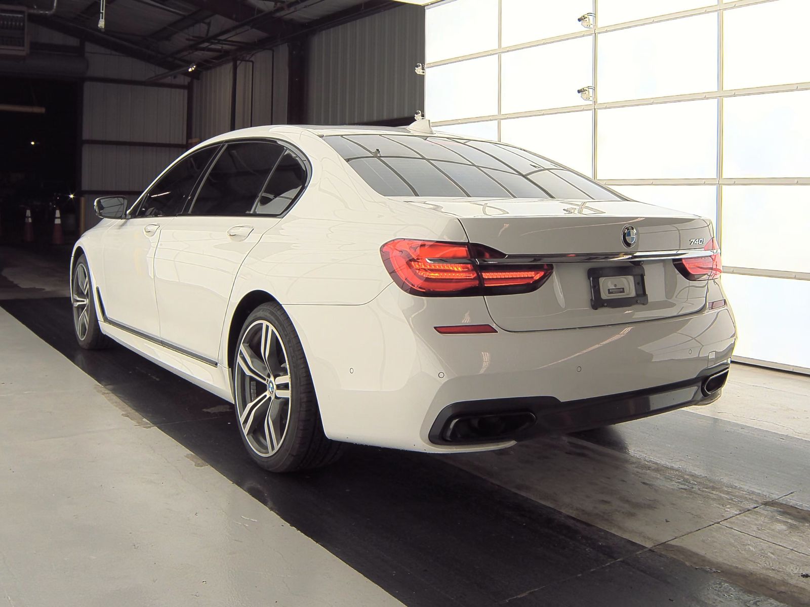 2017 BMW 7 Series 740i RWD