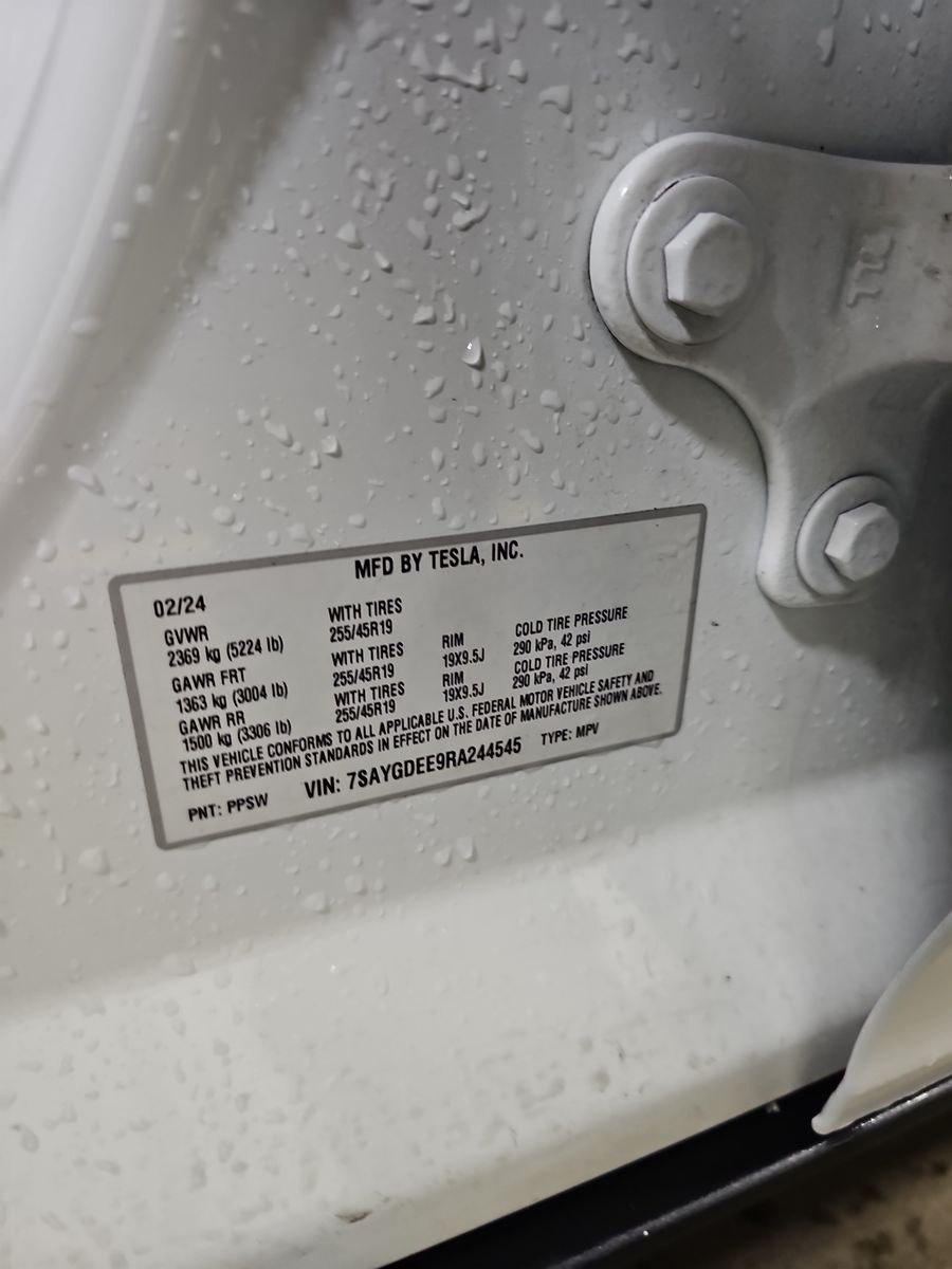 2024 Tesla Model Y Long Range AWD