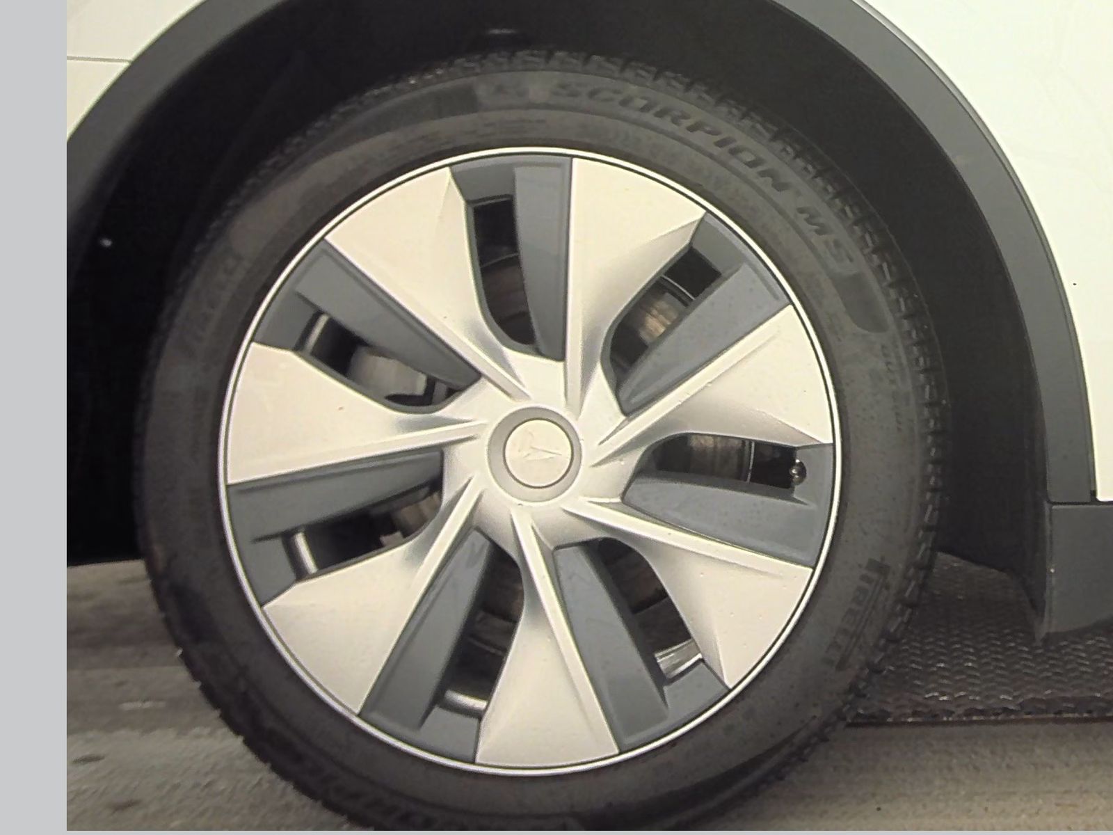 2024 Tesla Model Y Long Range AWD