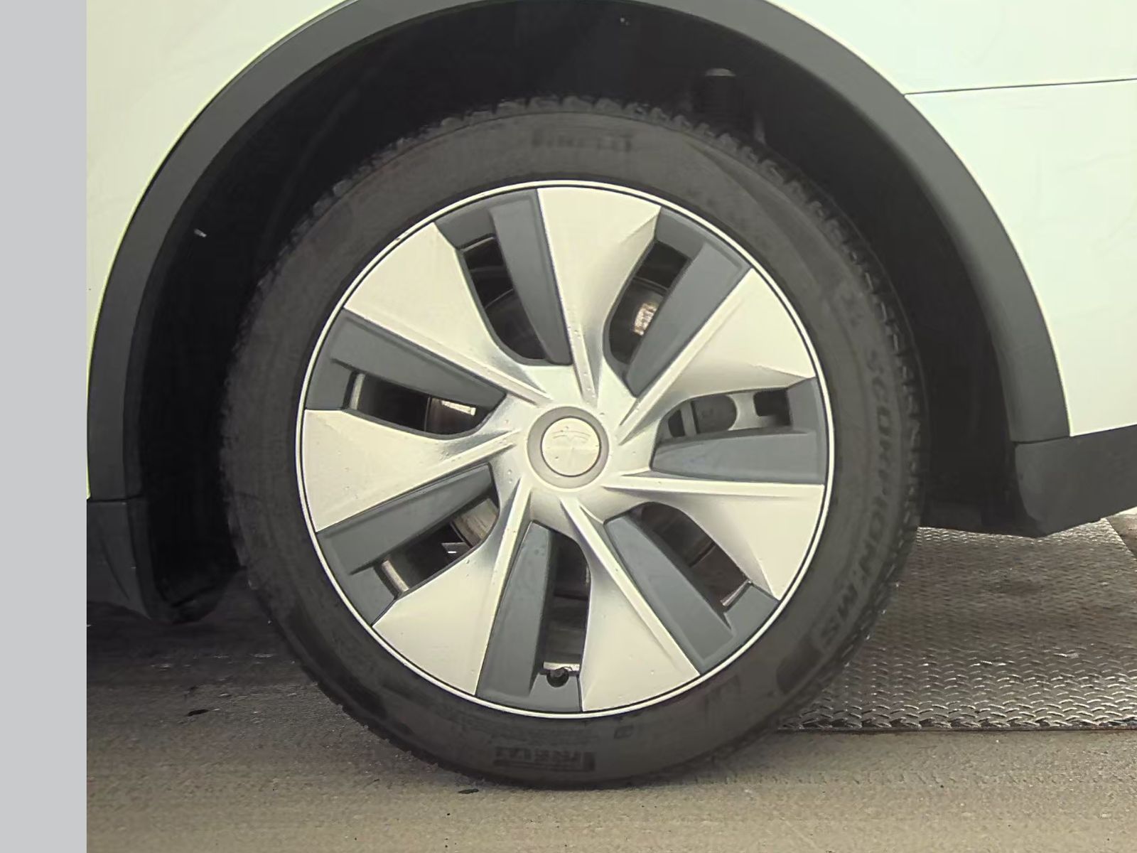 2024 Tesla Model Y Long Range AWD