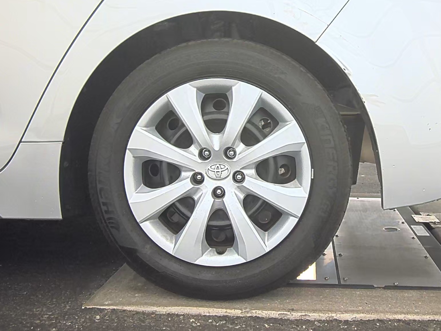 2024 Toyota Corolla LE FWD
