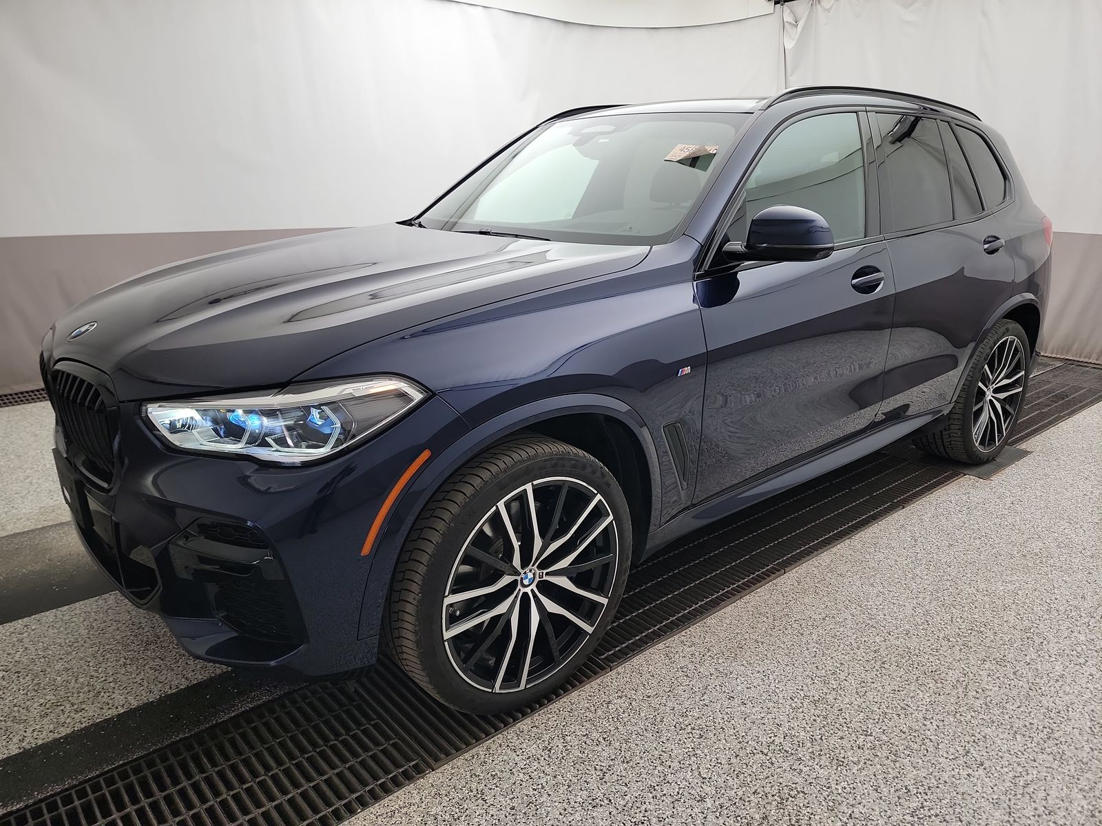 2023 BMW X5 M50i AWD