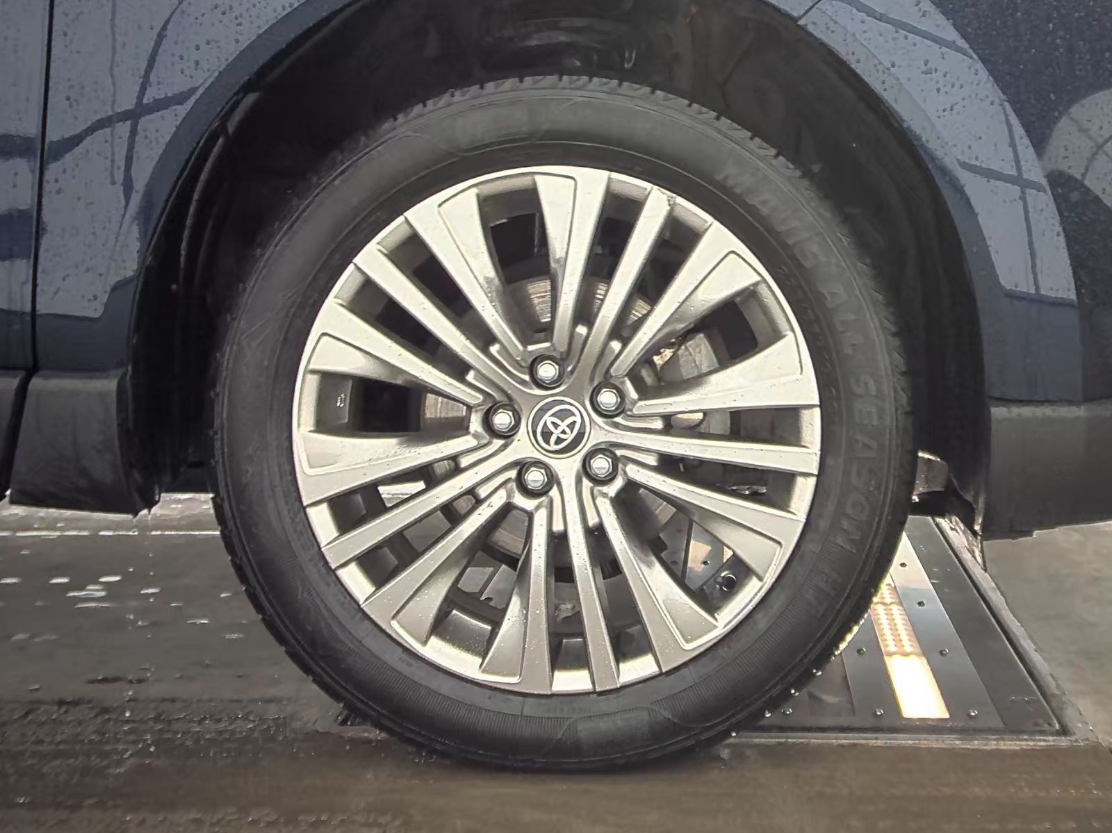 2022 Toyota Venza Limited AWD
