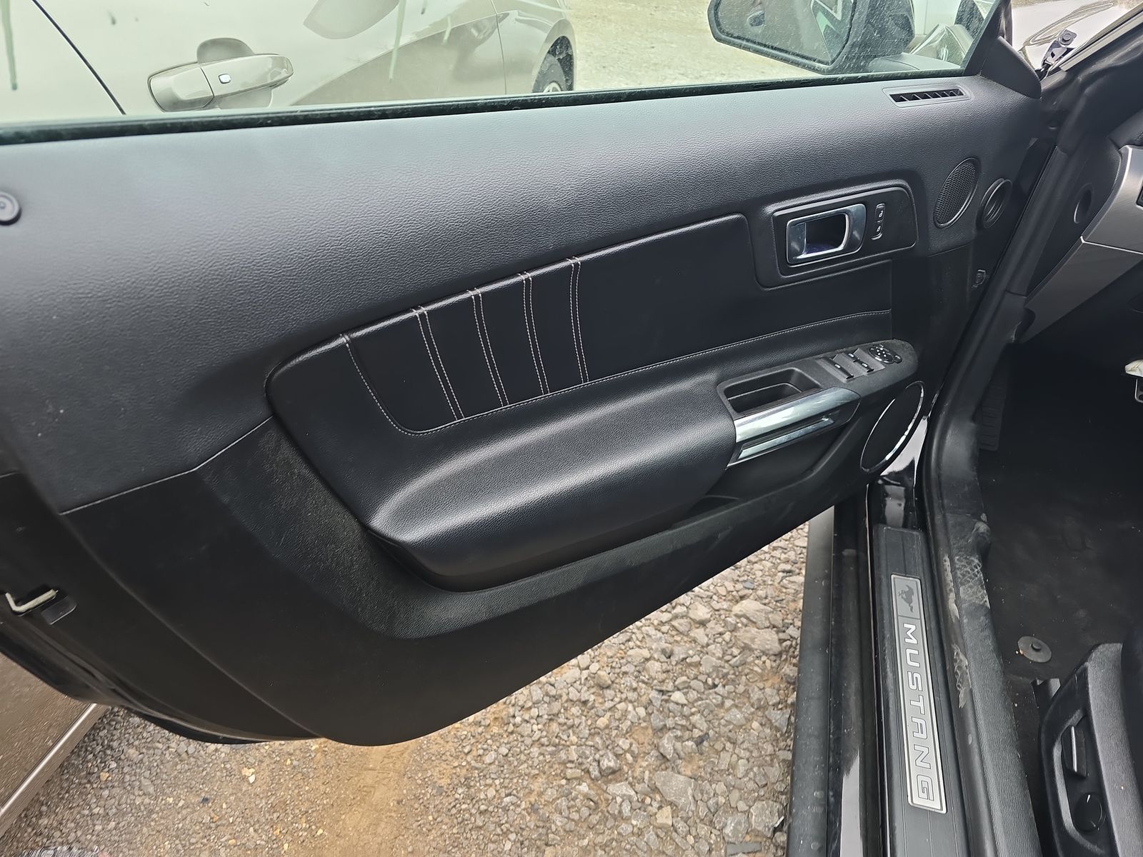 2022 Ford Mustang EcoBoost Premium RWD