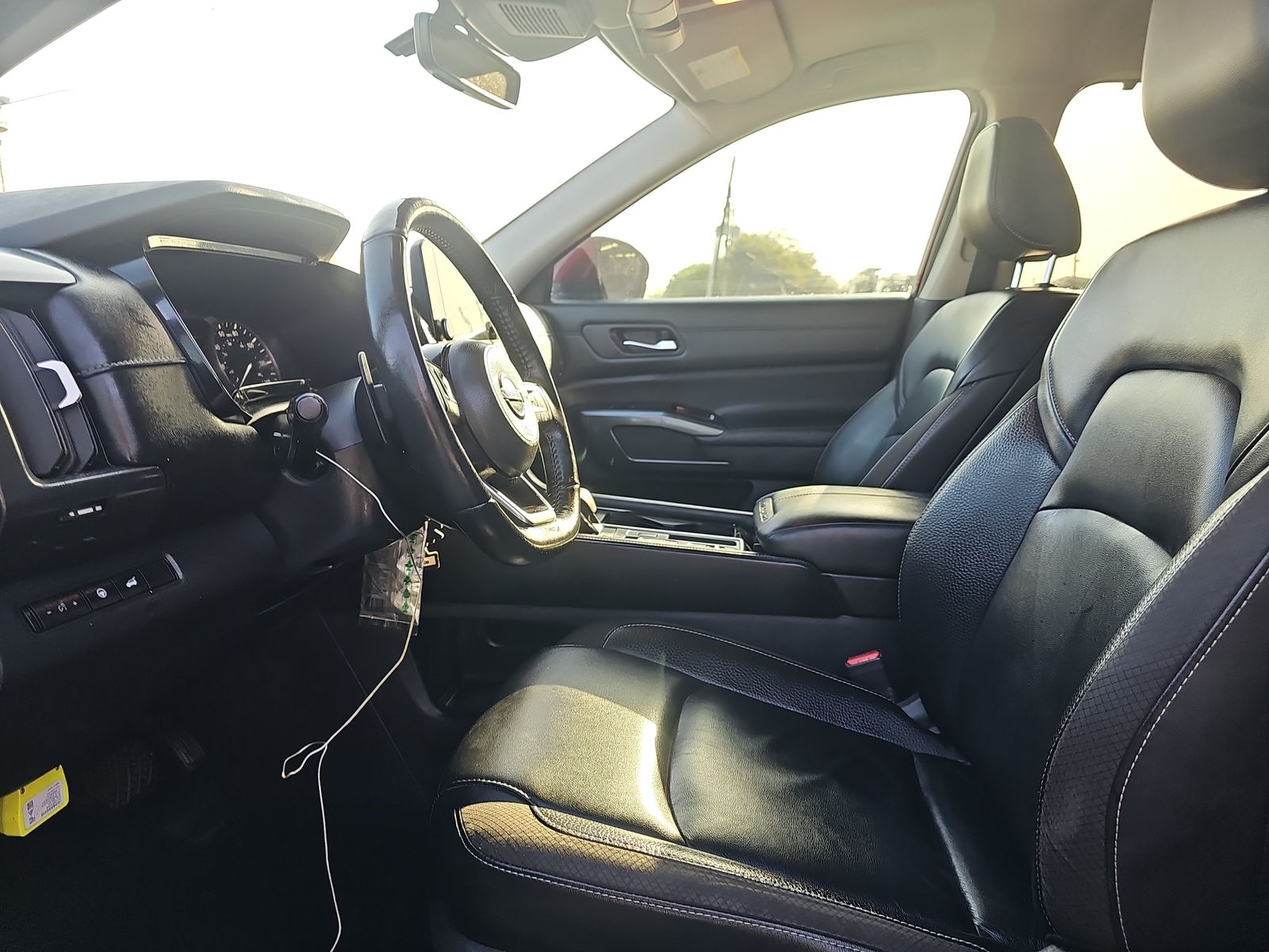 2023 Nissan Pathfinder SL FWD
