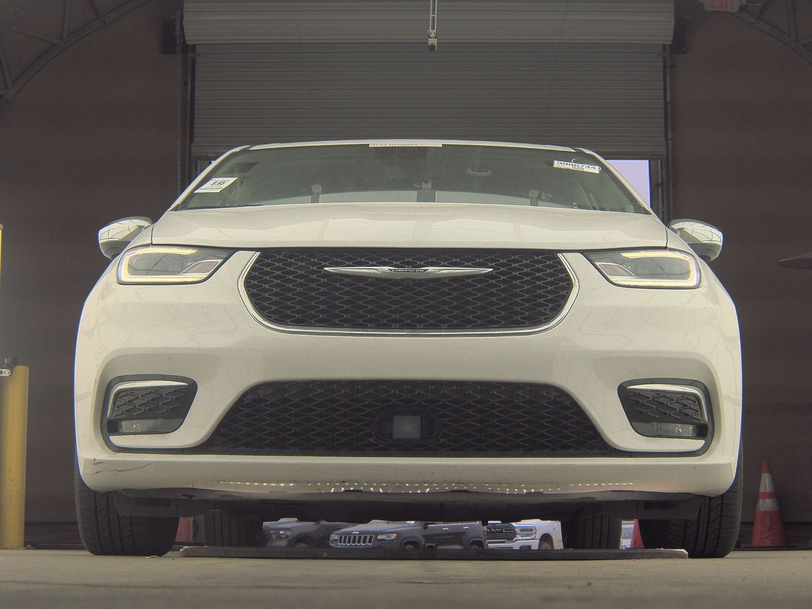 2023 Chrysler Pacifica Limited FWD