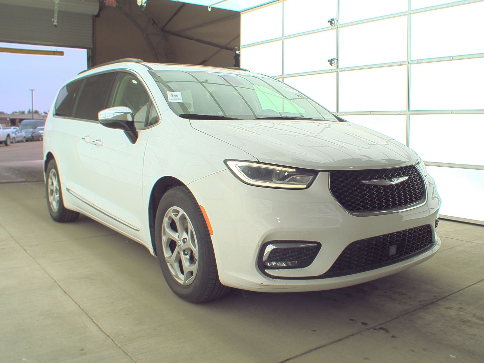 2023 Chrysler Pacifica Limited FWD