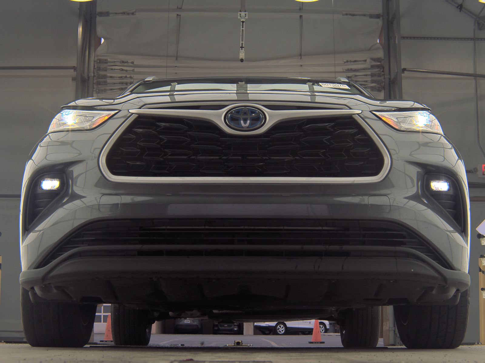 2023 Toyota Highlander Hybrid XLE FWD