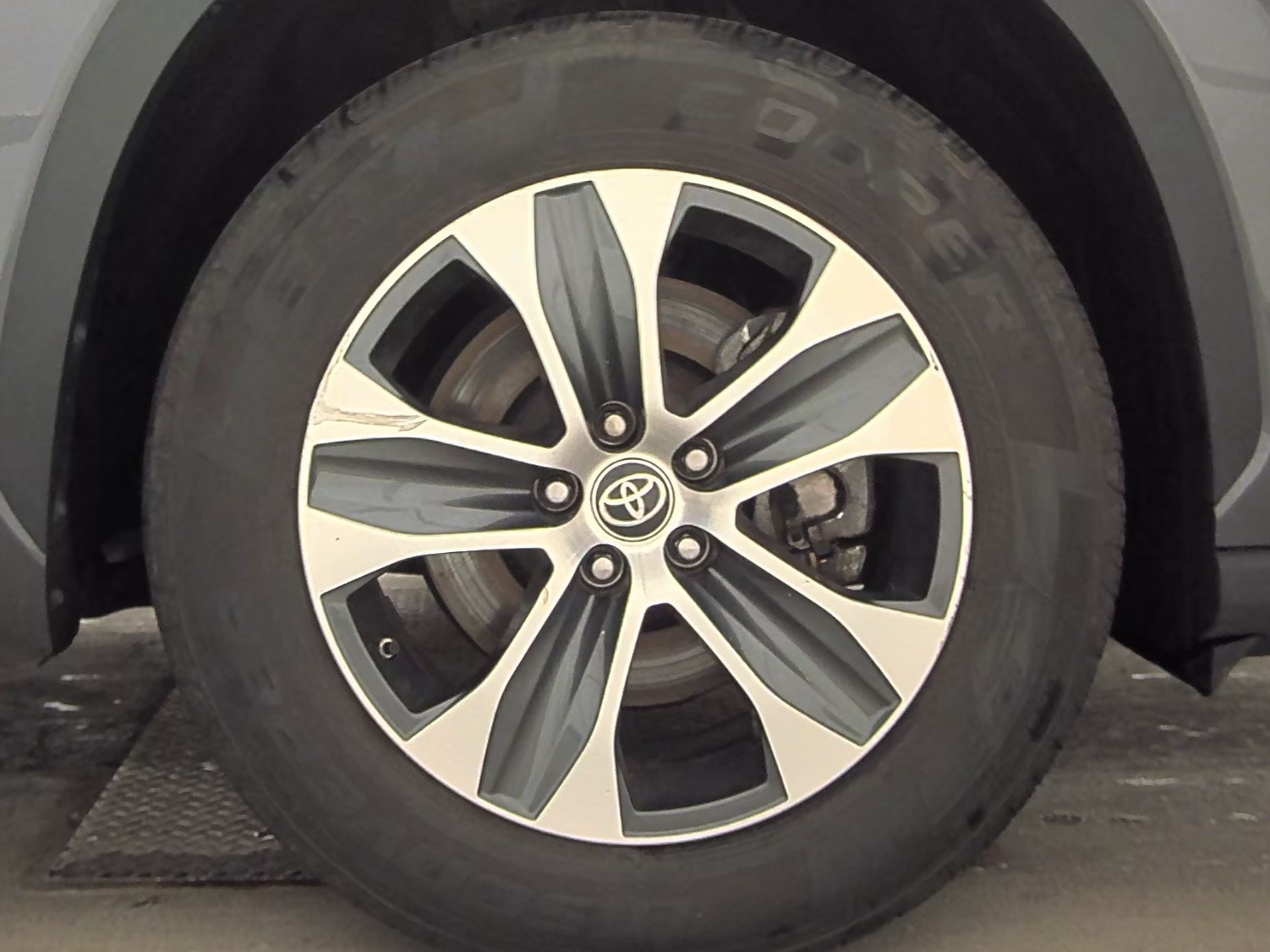 2023 Toyota Highlander Hybrid XLE FWD