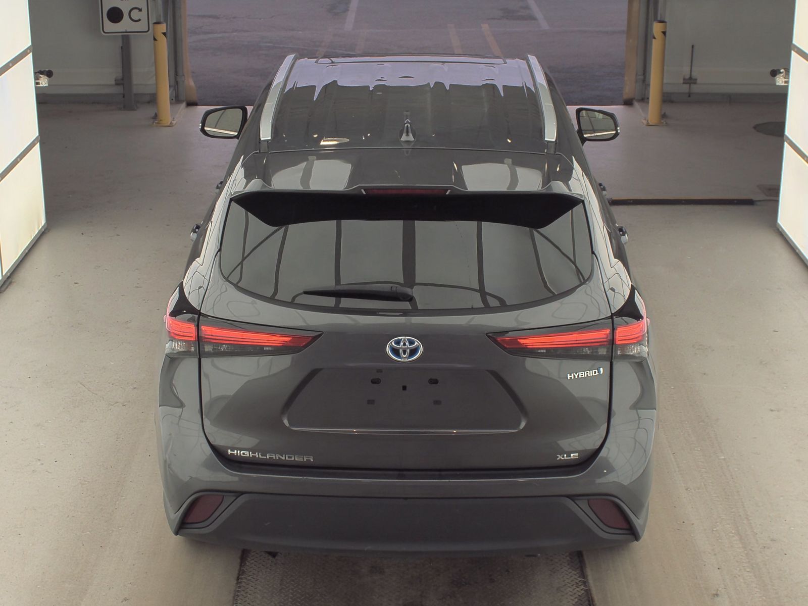2023 Toyota Highlander Hybrid XLE FWD