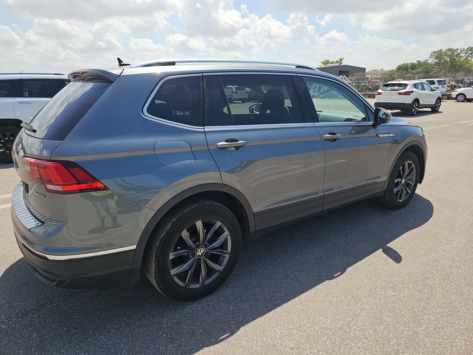 2022 Volkswagen Tiguan 2.0T SE AWD