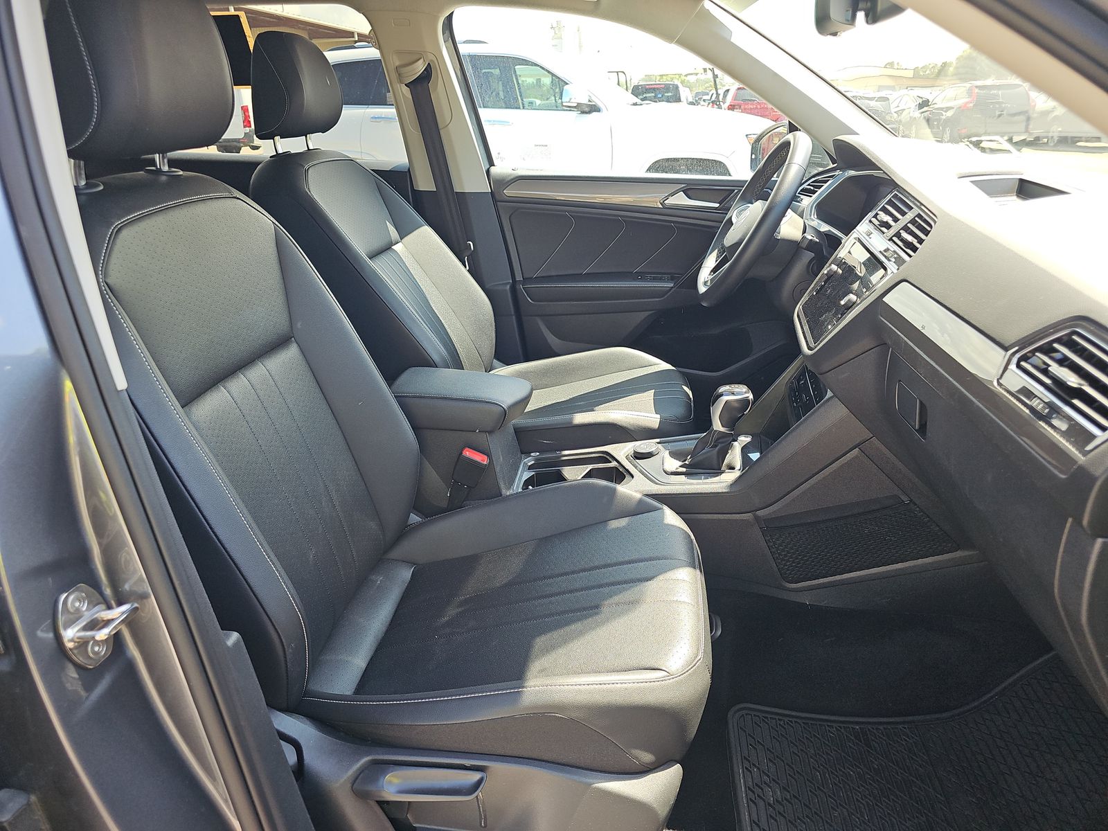 2022 Volkswagen Tiguan 2.0T SE AWD