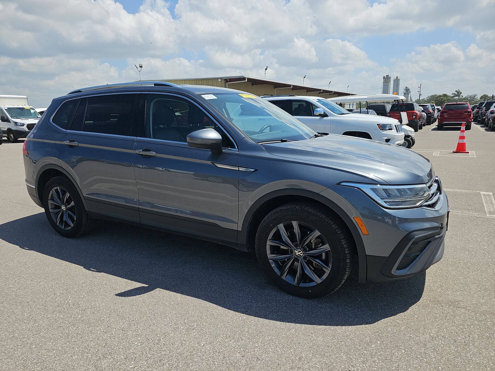 2022 Volkswagen Tiguan 2.0T SE AWD