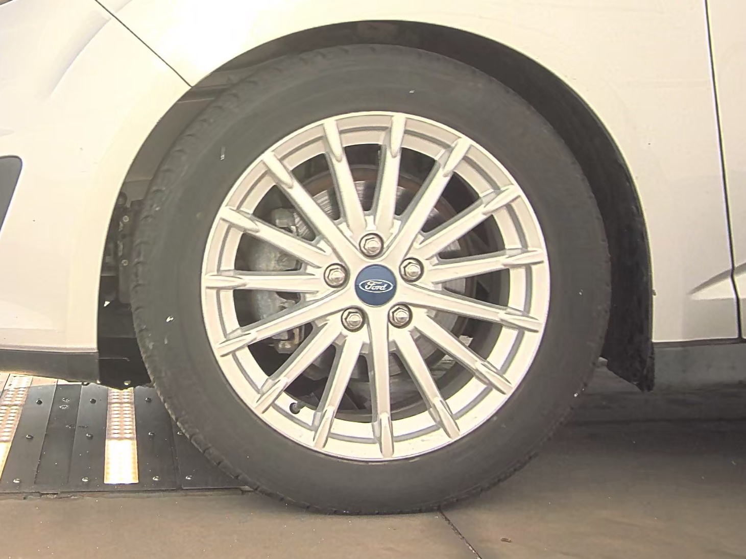 2015 Ford C-MAX Hybrid SE FWD