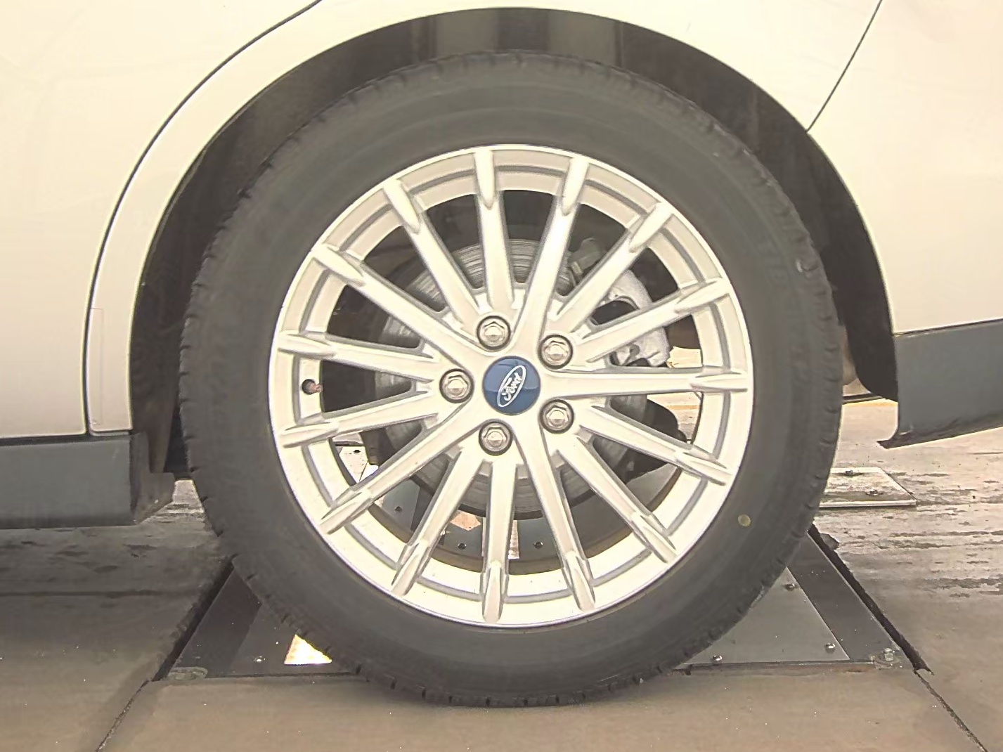 2015 Ford C-MAX Hybrid SE FWD