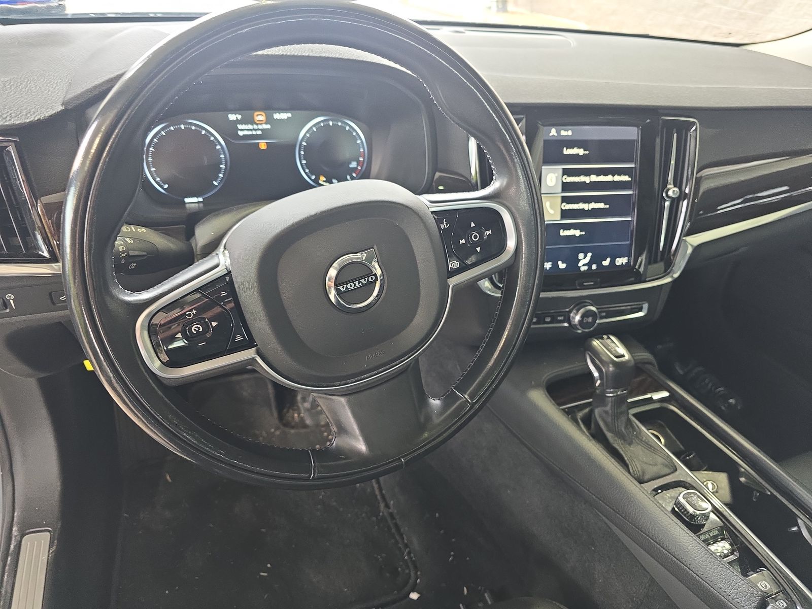 2018 Volvo S90 T5 Momentum AWD