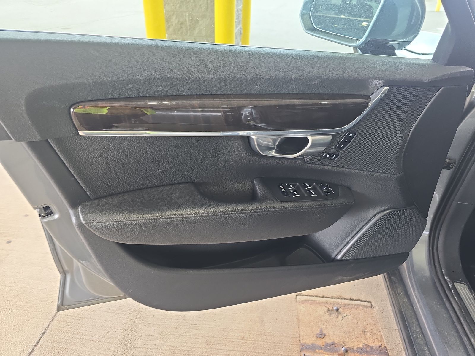 2018 Volvo S90 T5 Momentum AWD