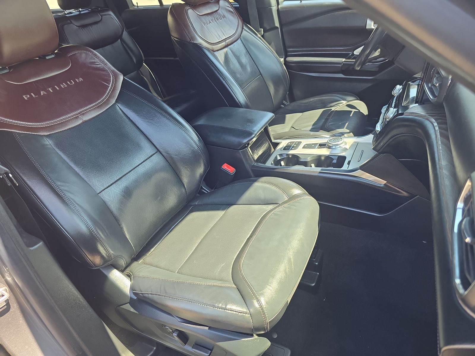 2022 Ford Explorer Platinum FWD