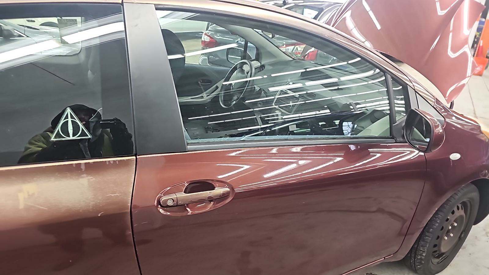 2010 Toyota Yaris Base FWD
