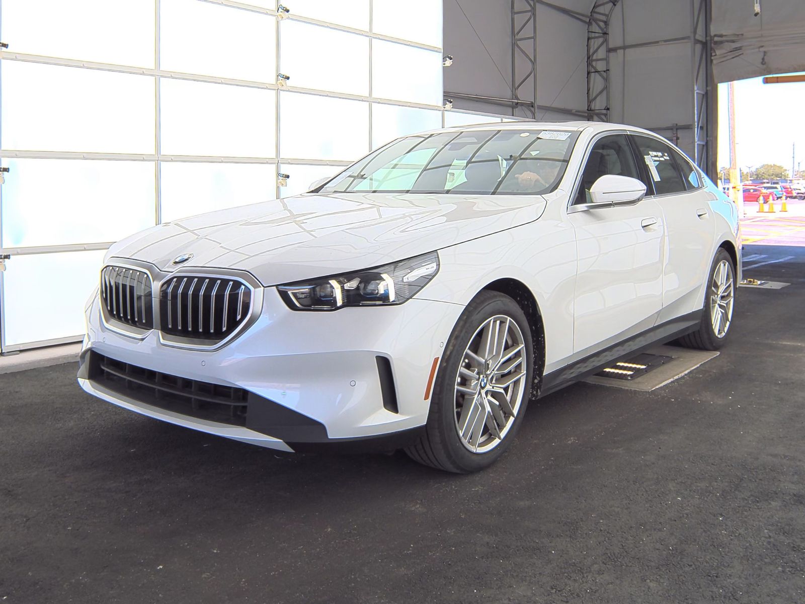 2025 BMW 5 Series 530i RWD