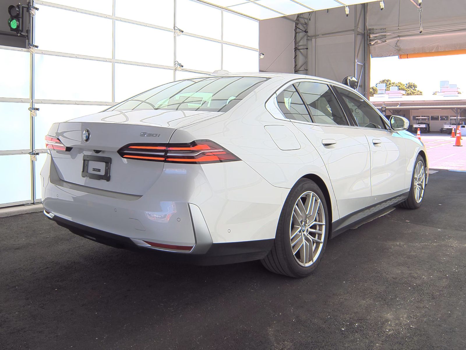 2025 BMW 5 Series 530i RWD