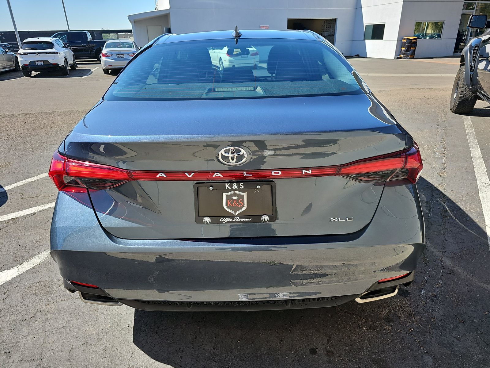 2022 Toyota Avalon XLE FWD