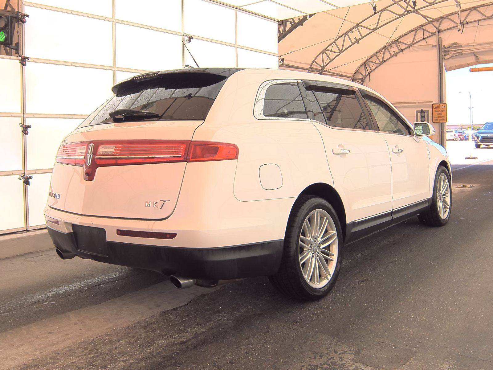 2019 Lincoln MKT Reserve AWD