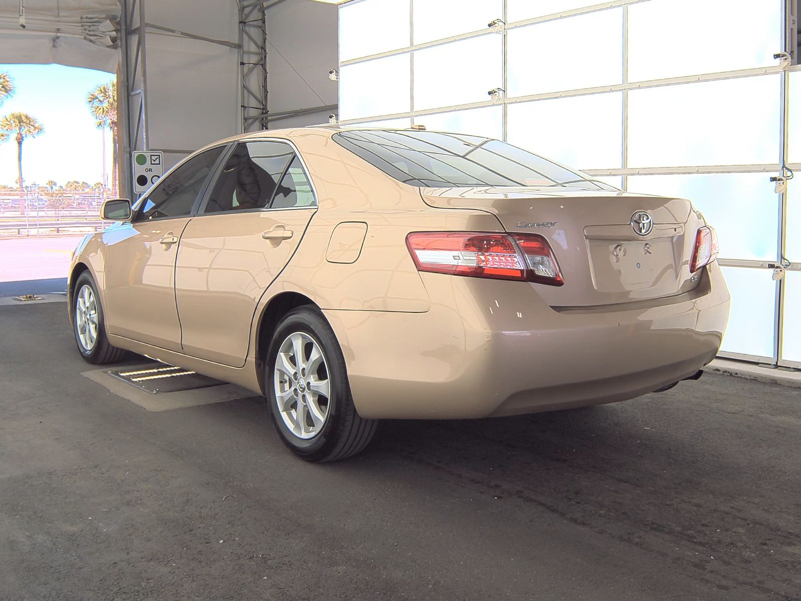 2011 Toyota Camry LE FWD