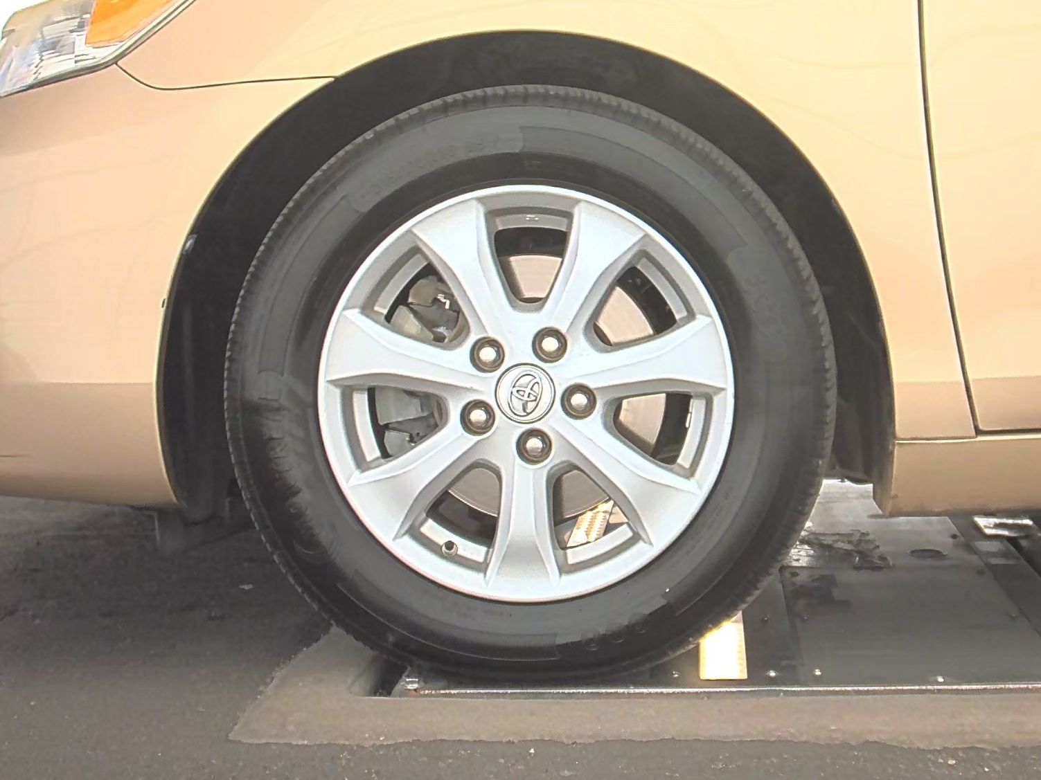 2011 Toyota Camry LE FWD