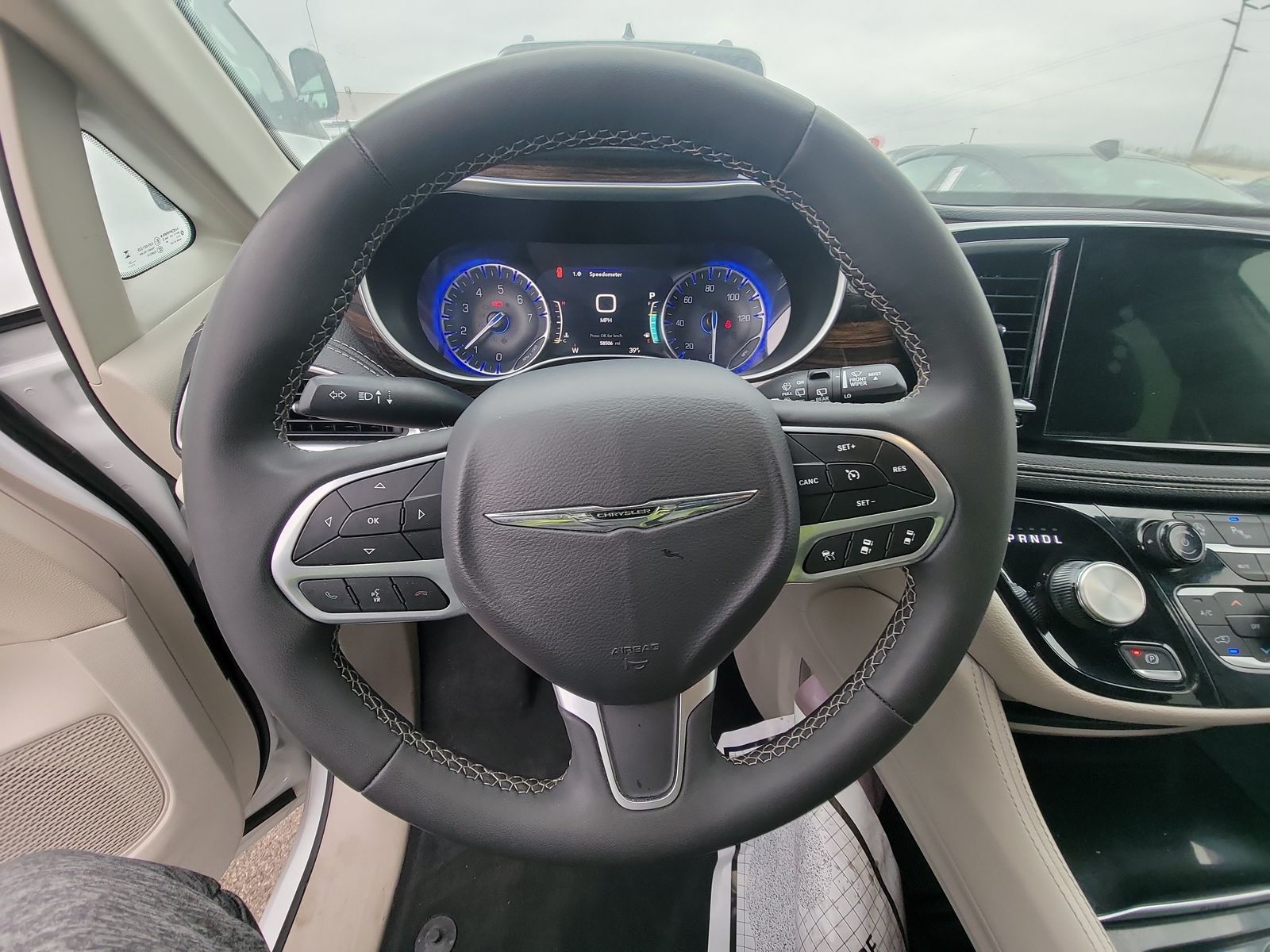 2023 Chrysler Pacifica Limited FWD