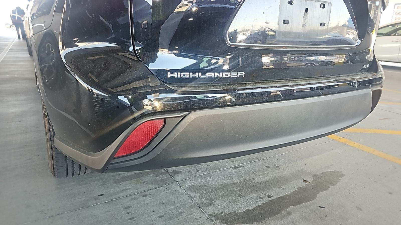 2022 Toyota Highlander Hybrid XLE FWD