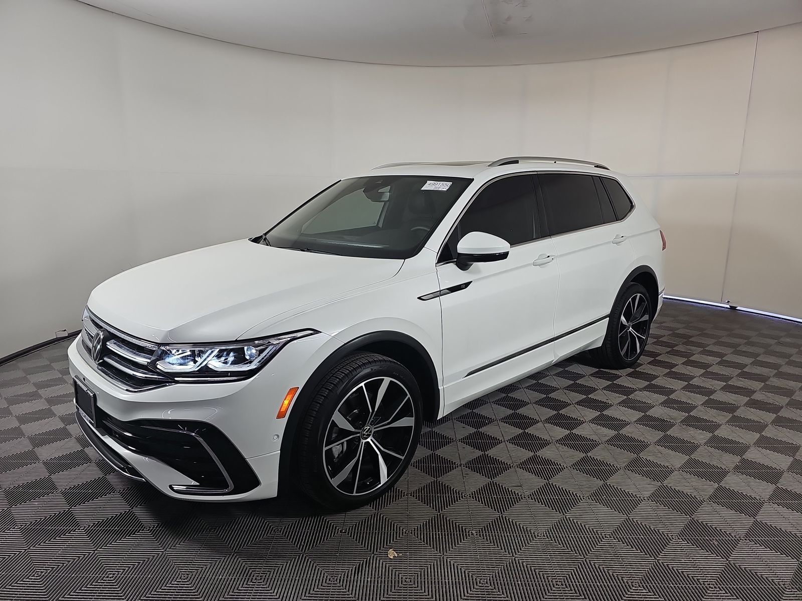 2024 Volkswagen Tiguan 2.0T SEL R-Line AWD