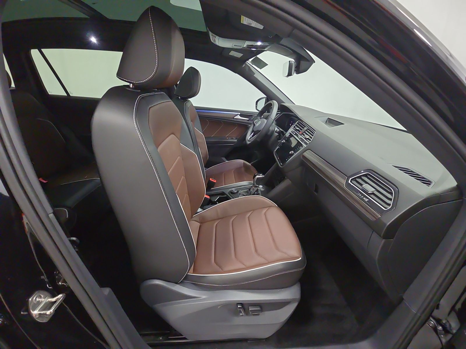 2024 Volkswagen Tiguan 2.0T SEL R-Line AWD