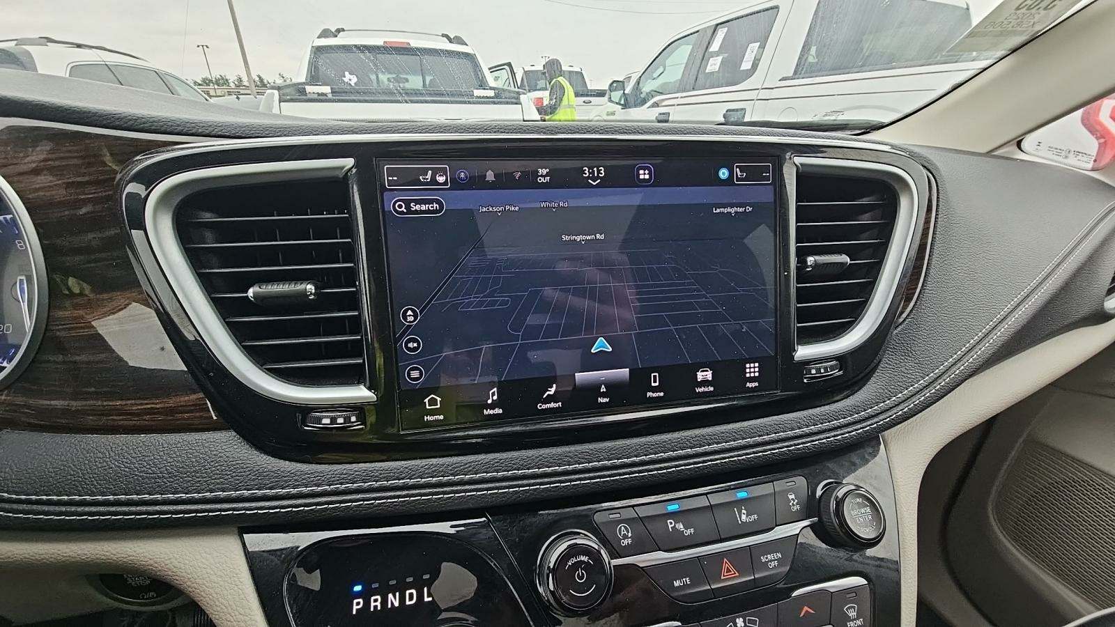 2023 Chrysler Pacifica Limited FWD