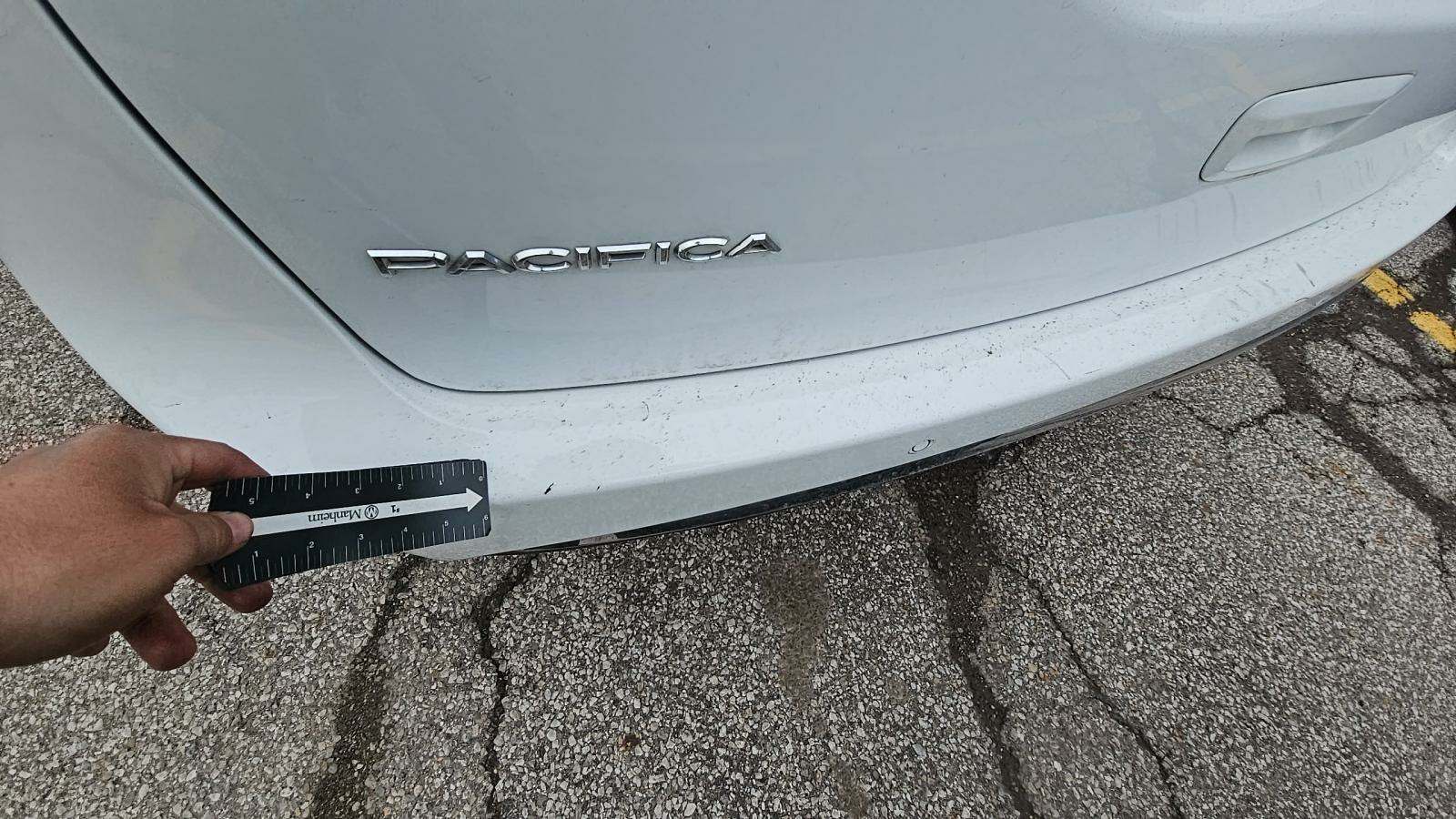 2023 Chrysler Pacifica Limited FWD