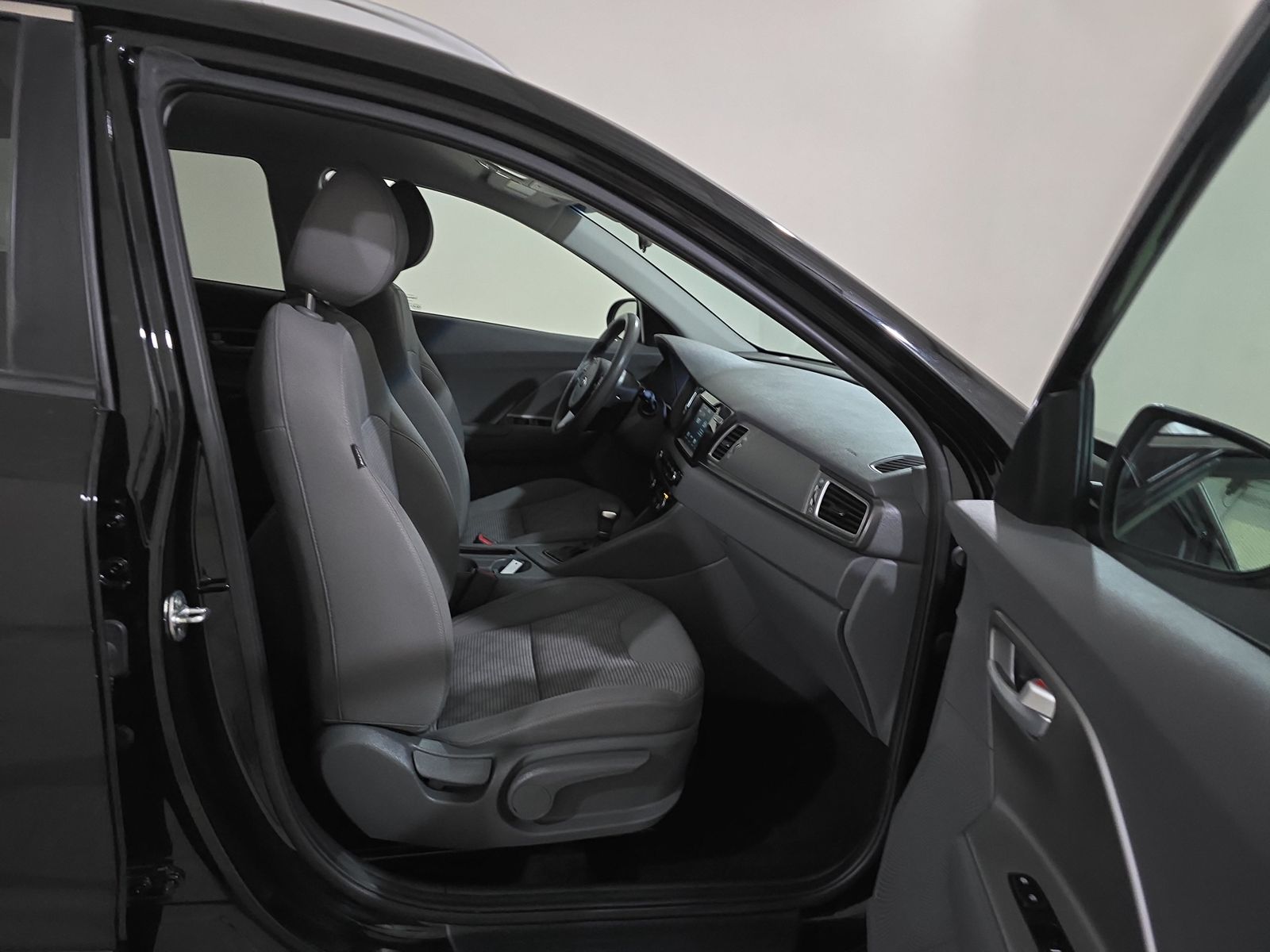 2019 Kia Niro LX FWD