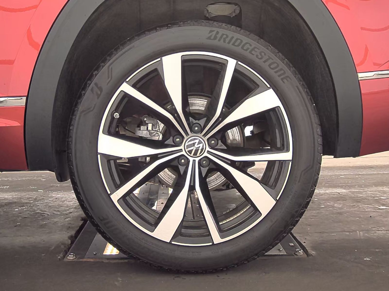 2024 Volkswagen Atlas 2.0T SEL Premium R-Line AWD