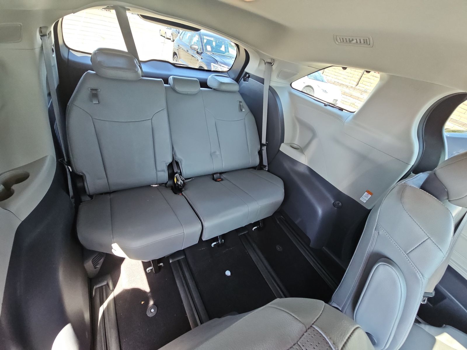 2021 Toyota Sienna Limited FWD