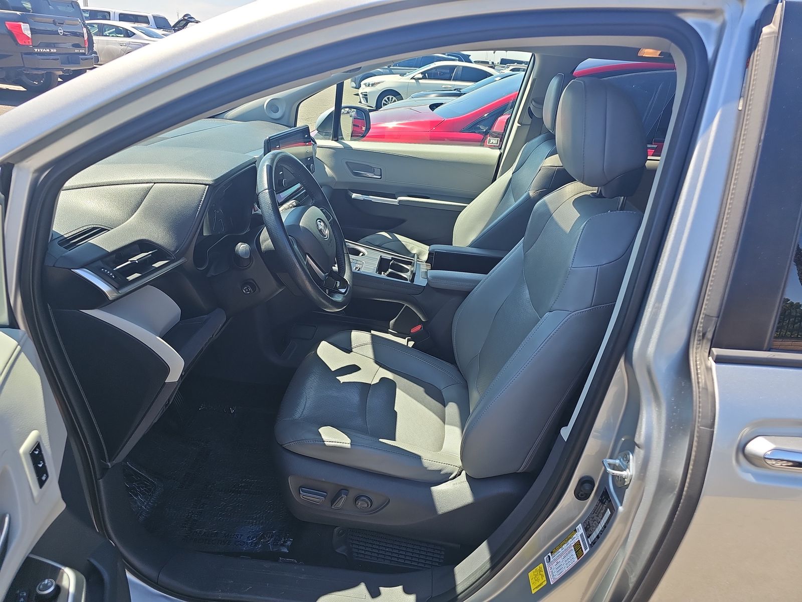 2021 Toyota Sienna Limited FWD