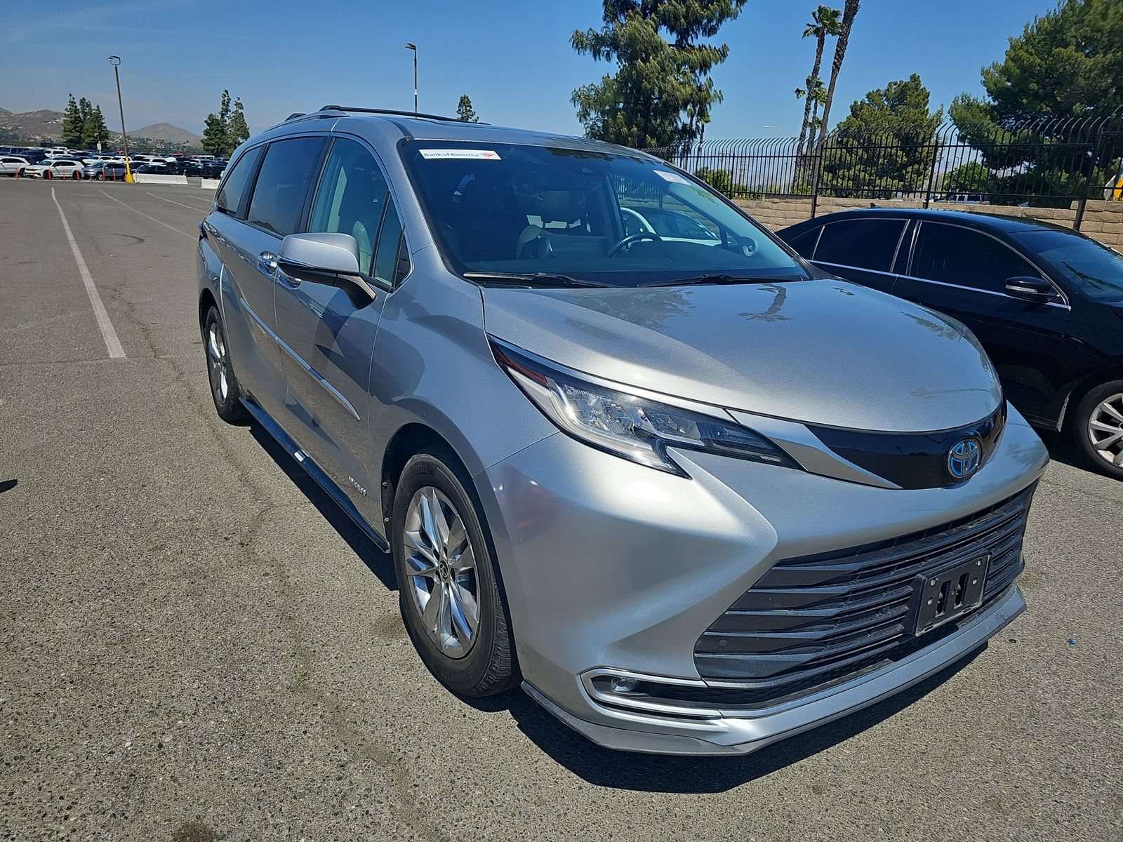 2021 Toyota Sienna Limited FWD