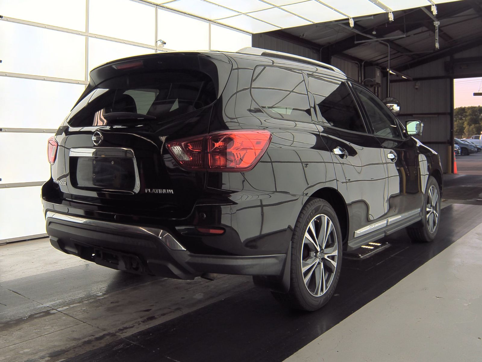 2018 Nissan Pathfinder Platinum FWD