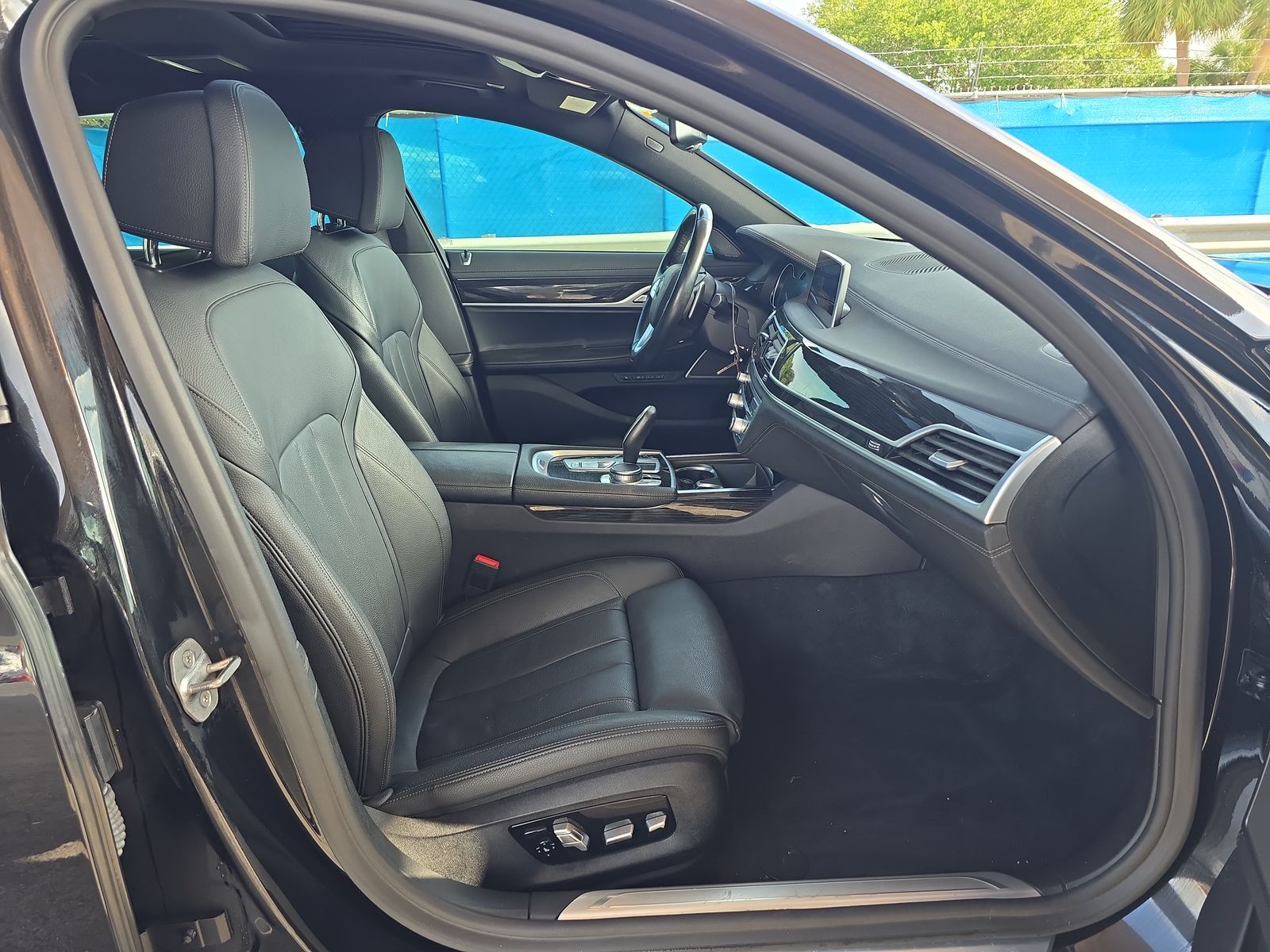 2019 BMW 7 Series 740i RWD
