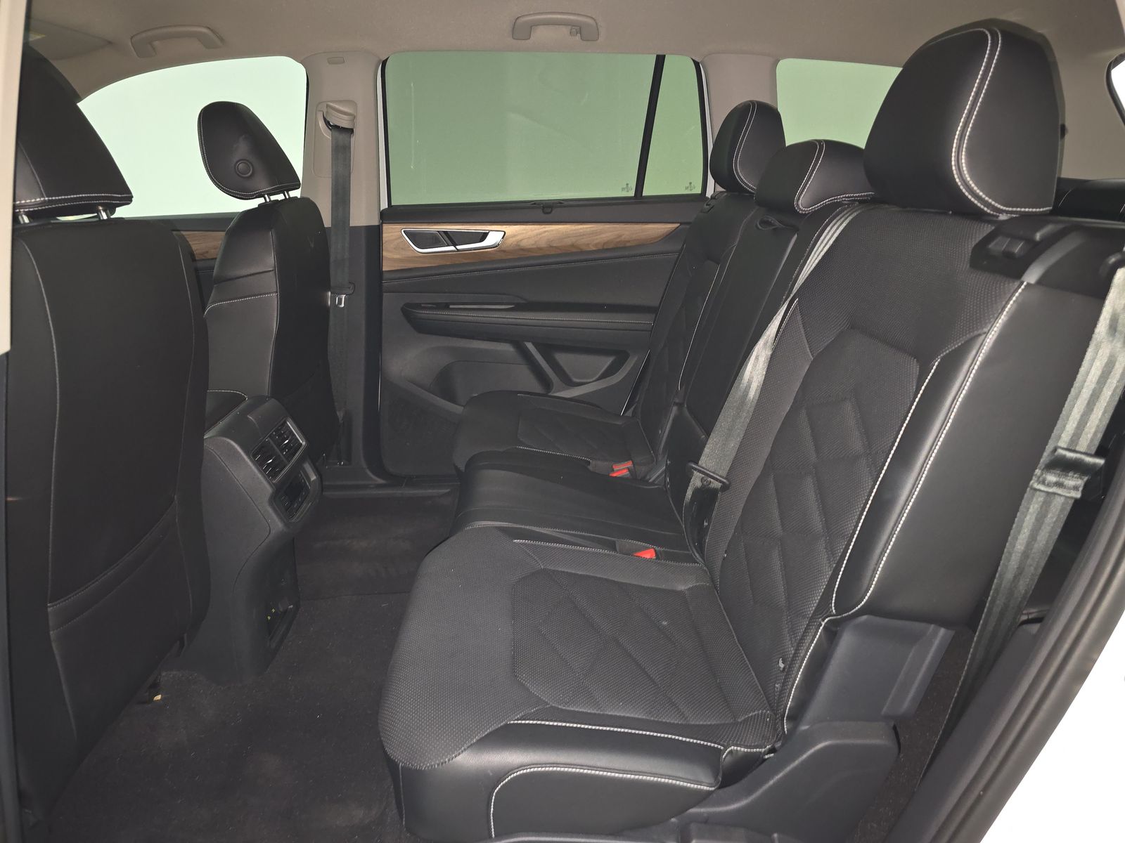2024 Volkswagen Atlas 2.0T SE AWD