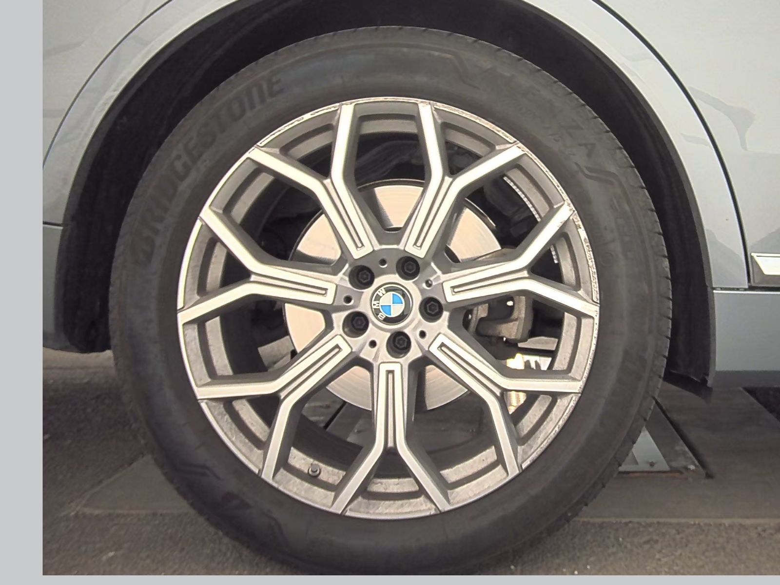 2025 BMW X7 xDrive40i AWD