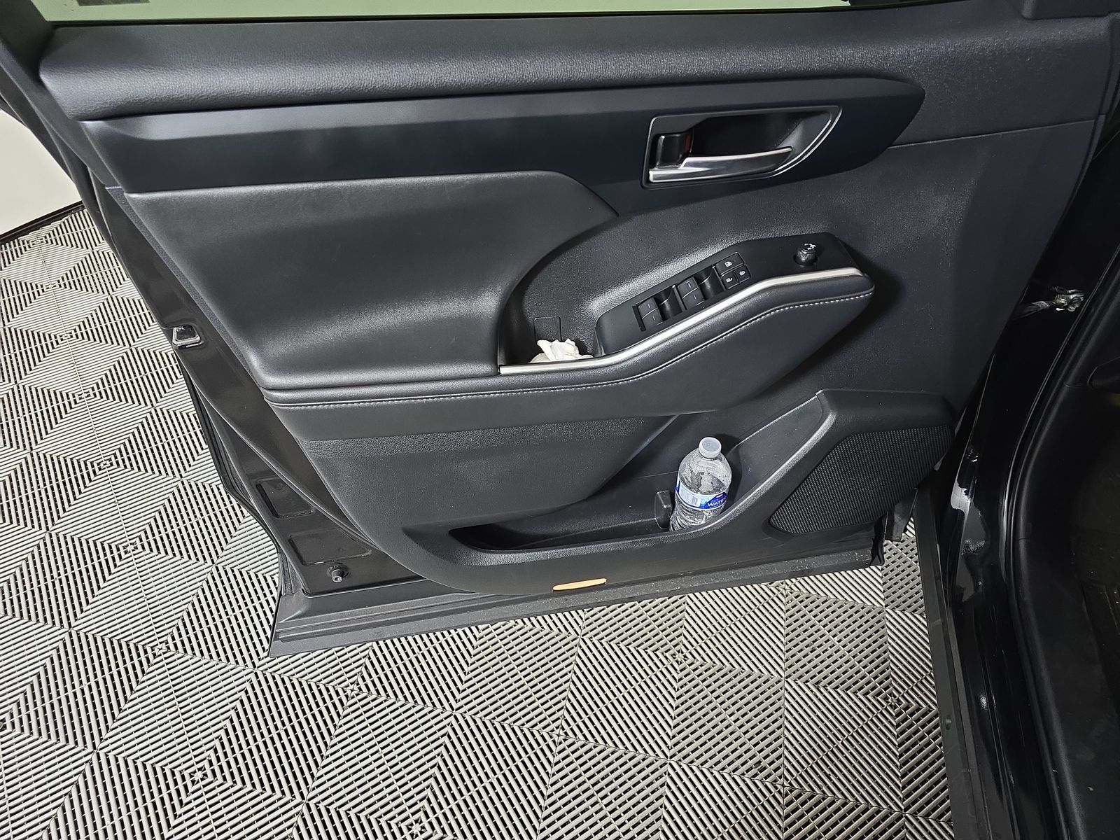 2022 Toyota Highlander Hybrid XLE FWD