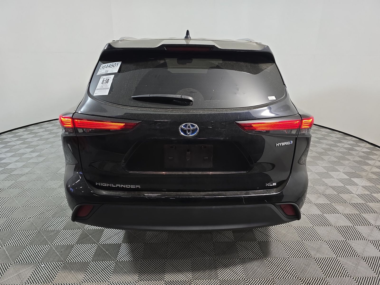 2022 Toyota Highlander Hybrid XLE FWD