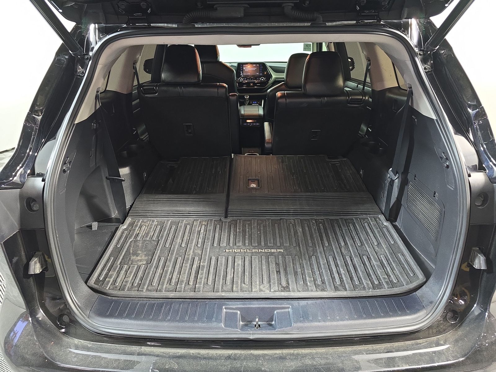 2022 Toyota Highlander Hybrid XLE FWD